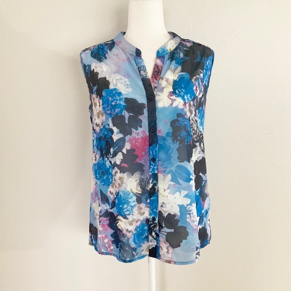 Kut from the Kloth Tops - ❤ Kut From The Kloth Blue Floral Lace Back Top